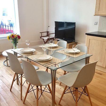 Stylish Apartment In Victoria Лондон Экстерьер фото