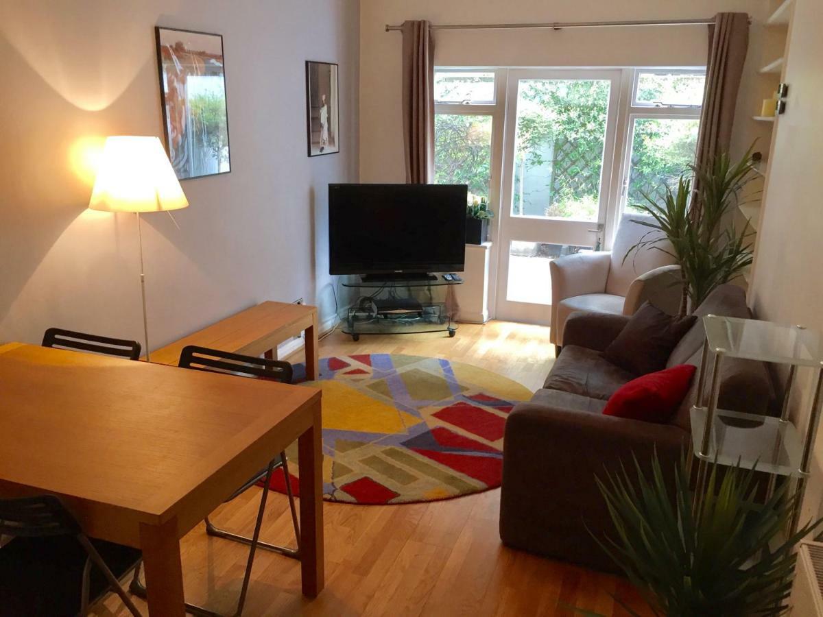 Stylish Apartment In Victoria Лондон Экстерьер фото